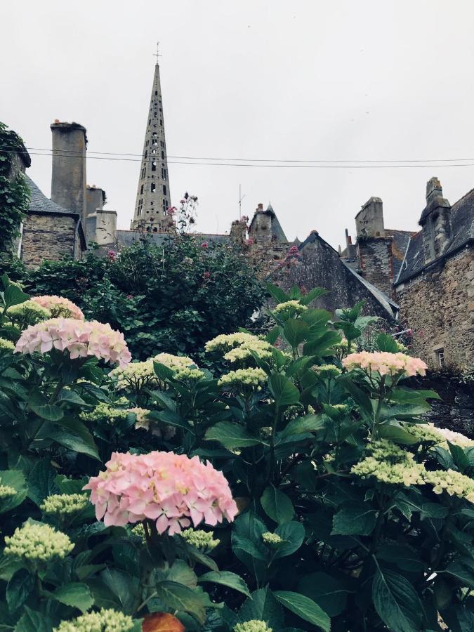 B&B Du Cloitre Tréguier Eksteriør billede