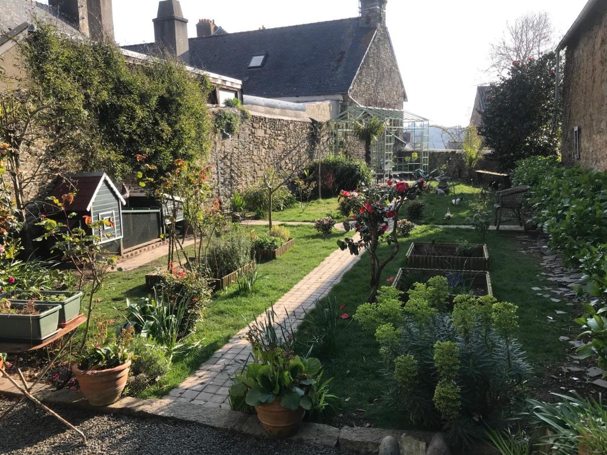 B&B Du Cloitre Tréguier Eksteriør billede